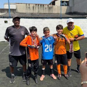 Categoria-Infantil-Goleiros-Campeões-Felipe-Borges-E-Bento-Araújo-Artilheiro-Enzo-Barros